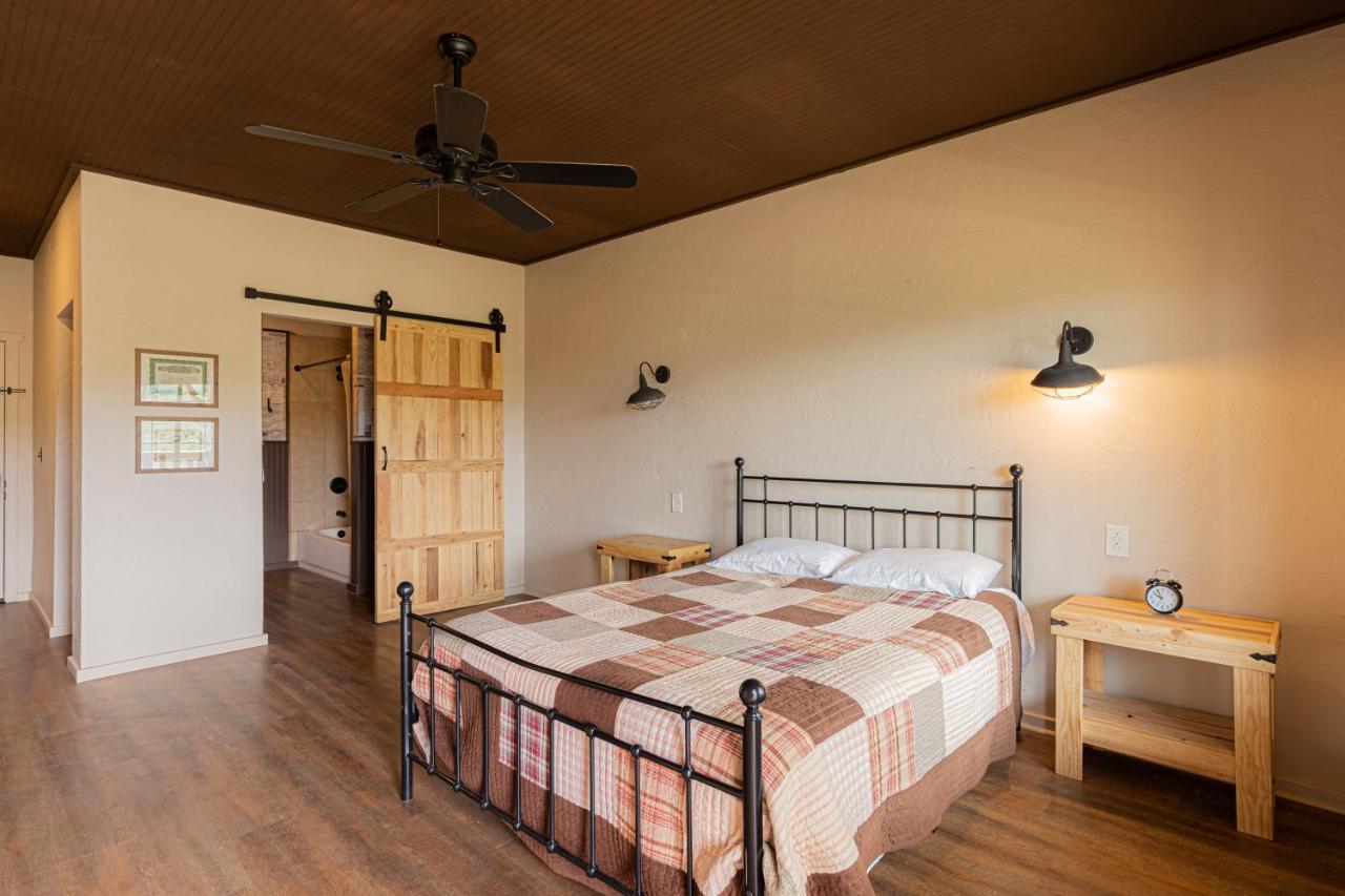 Miners Cabin #4 - King Bed - Private Balcony With Views Tombstone Eksteriør billede
