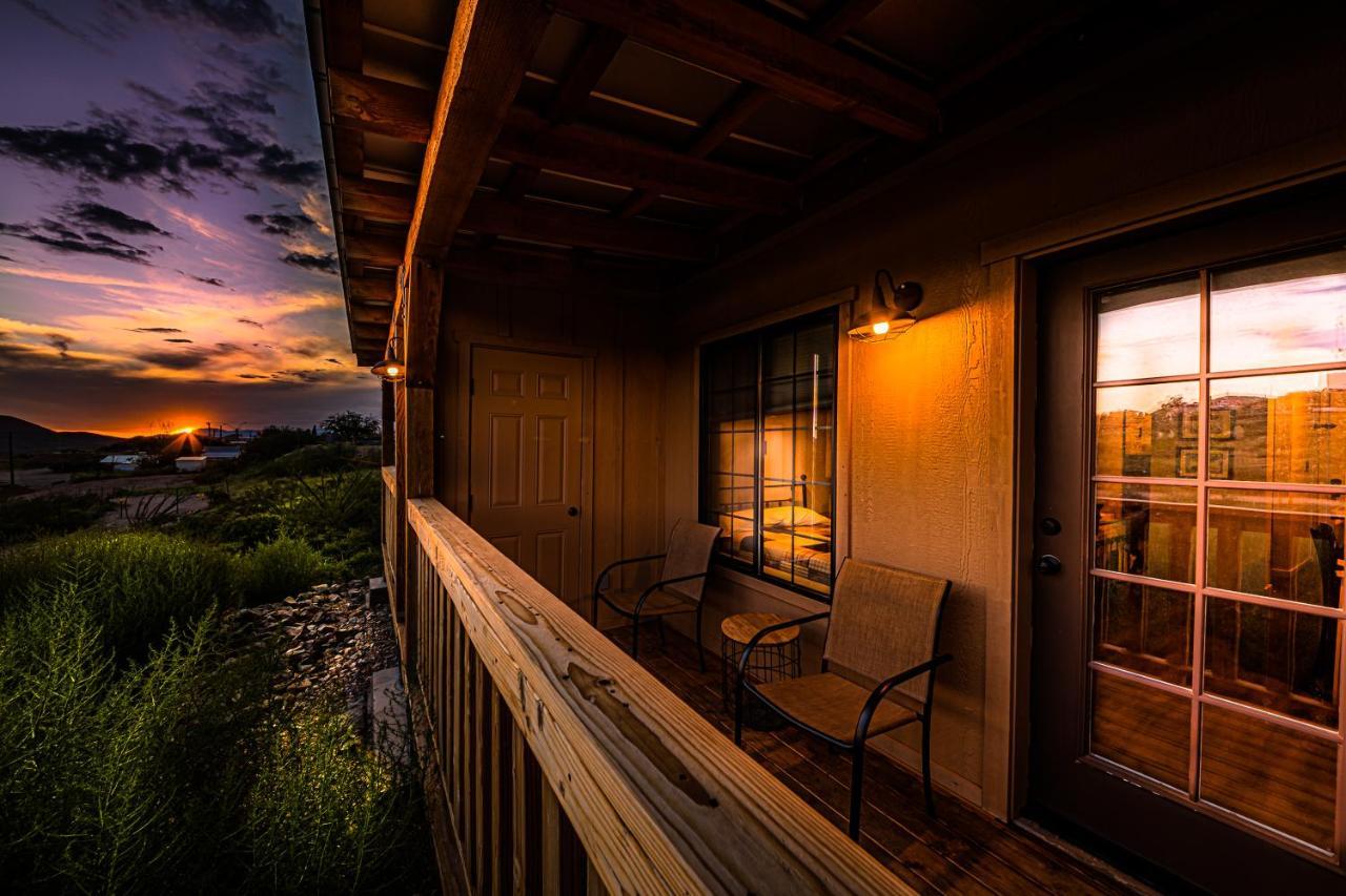 Miners Cabin #4 - King Bed - Private Balcony With Views Tombstone Eksteriør billede